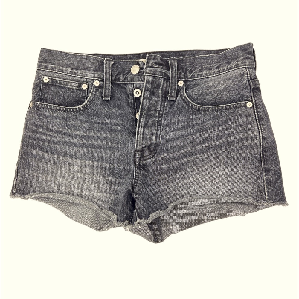 Madewell hi rise buttonFly  frayed denim shorts